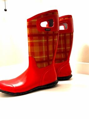 Bogs Women's Red and Orange Plaid Mid-Calf Boots